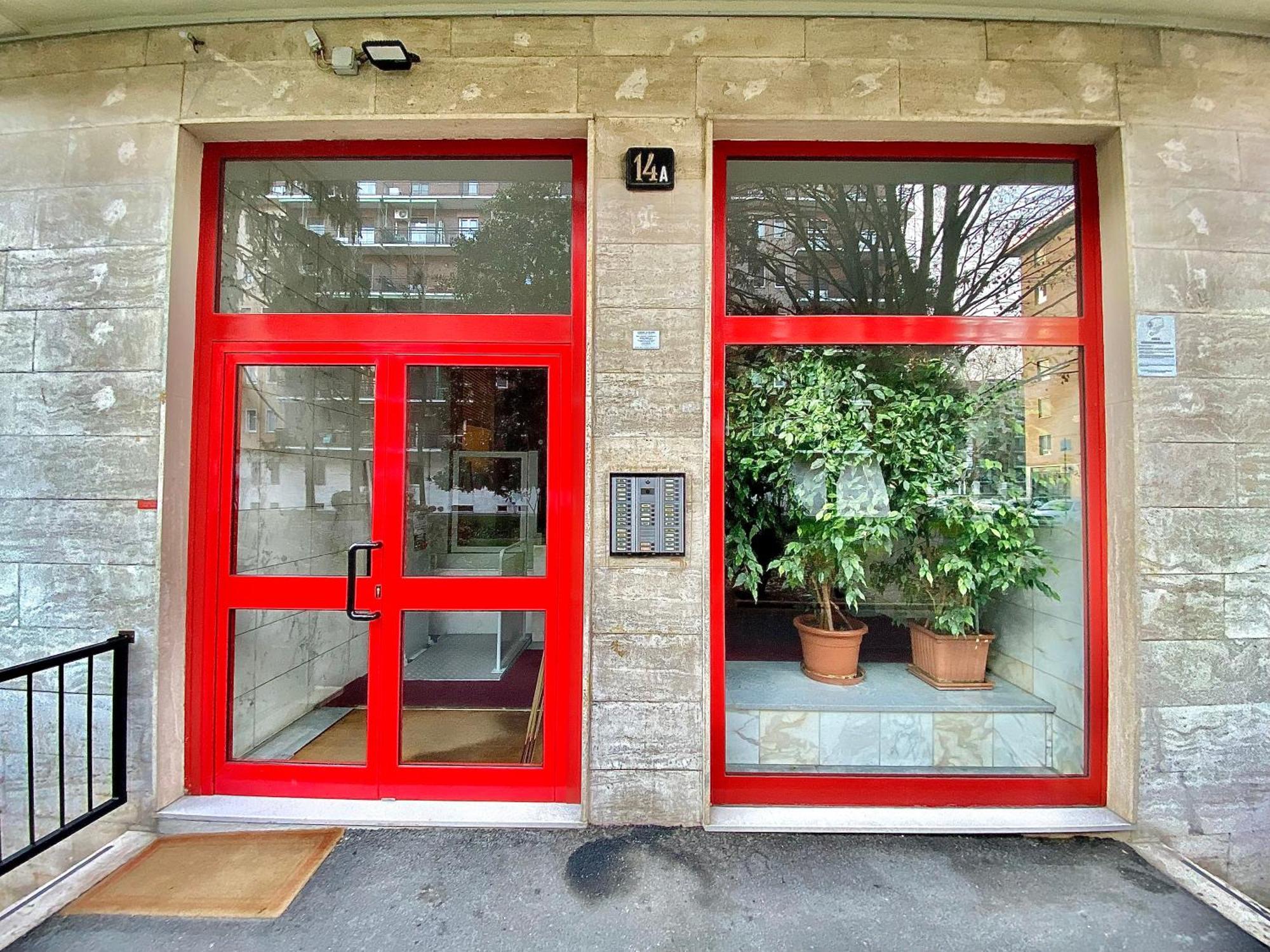 ミラノNavigli Style, Tra Metropolitana Famagosta, Comfort E Modernitaアパートメント エクステリア 写真